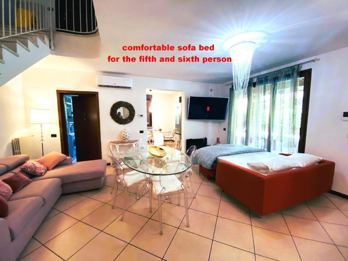 Desenzanoloft Official Partner Marriott Homes & Villas - Luxury Suite With Jacuzzi And Garden デセンツァーノ・デル・ガルダ エクステリア 写真